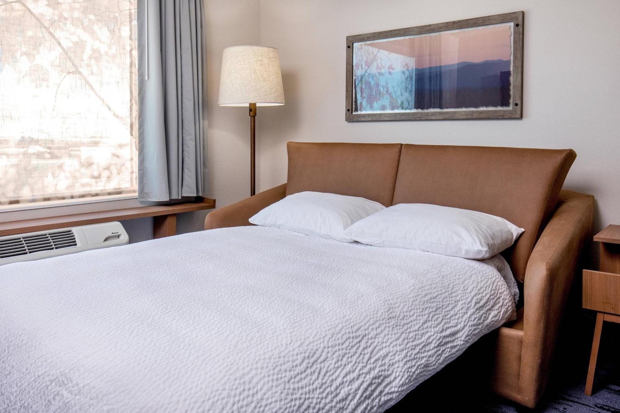 Fairfield Inn & Suites By Marriott Mcpherson Экстерьер фото