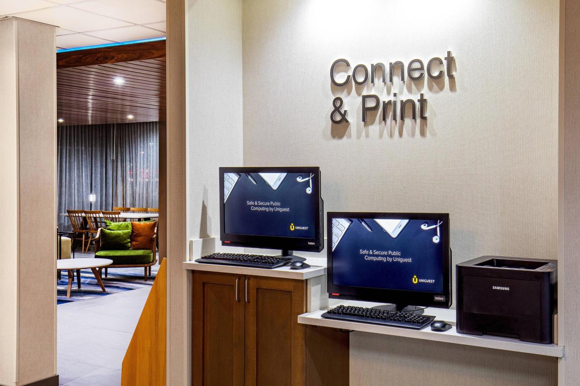 Fairfield Inn & Suites By Marriott Mcpherson Экстерьер фото